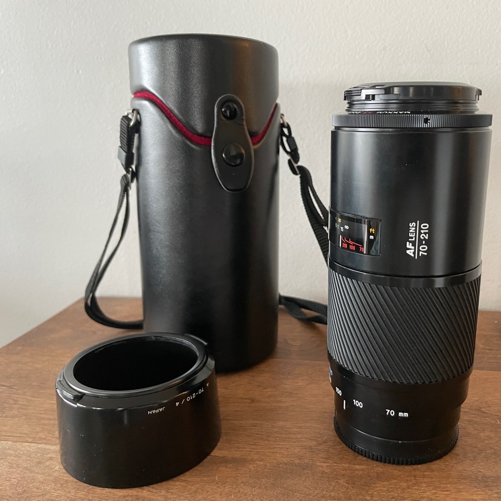 Minolta Maxxum AF Zoom Lens 70-210mm 1:4 with Case